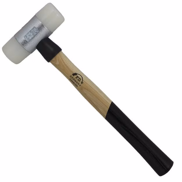 Nylonhammer Dick